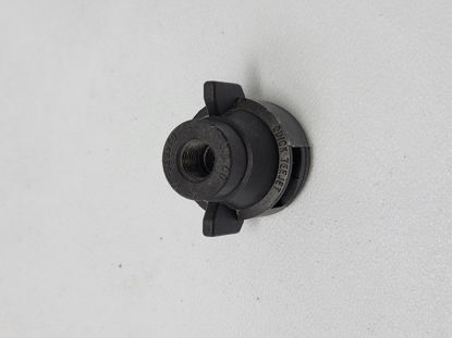 Picture of NOZZLE QJ4676-1/8-NYR TEEJET CAP ADAPTER 1/8" FPT