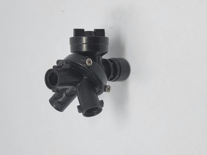 Picture of NOZZLE BODY WILGER 40153-00 SWIVEL-JET TRIPLE OUTLET W/ DIAPHRAGM